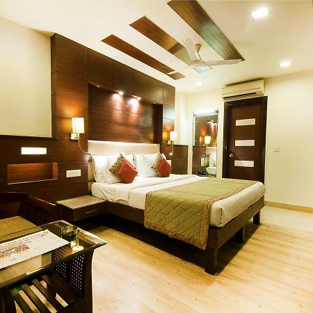 Hotel Amaltas International - Delhi-16 New Delhi Bagian luar foto