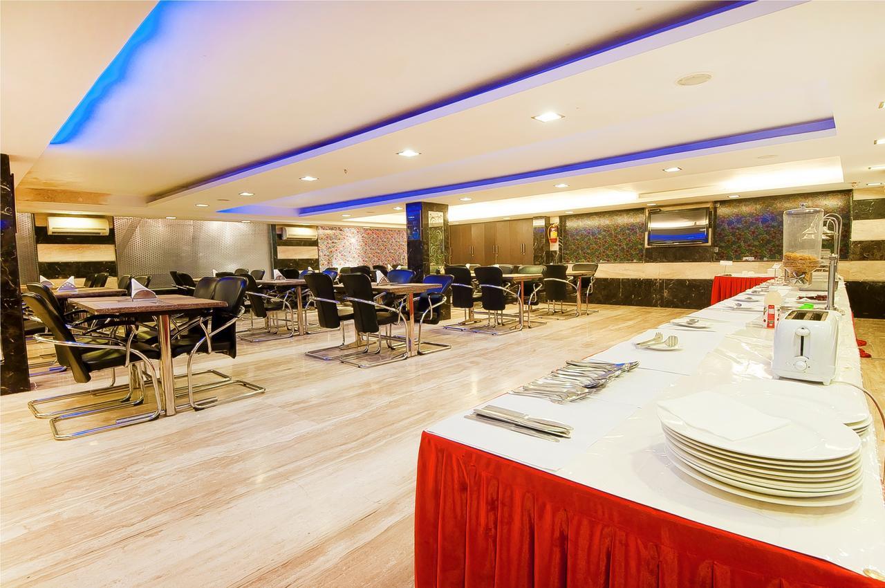 Hotel Amaltas International - Delhi-16 New Delhi Bagian luar foto