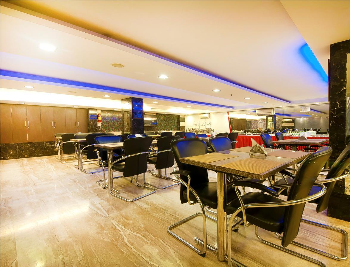 Hotel Amaltas International - Delhi-16 New Delhi Bagian luar foto