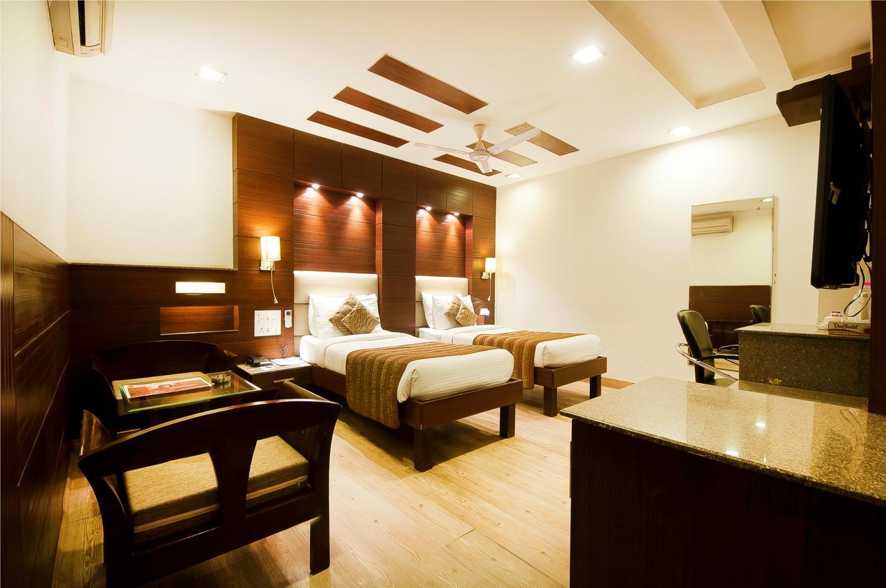 Hotel Amaltas International - Delhi-16 New Delhi Bagian luar foto