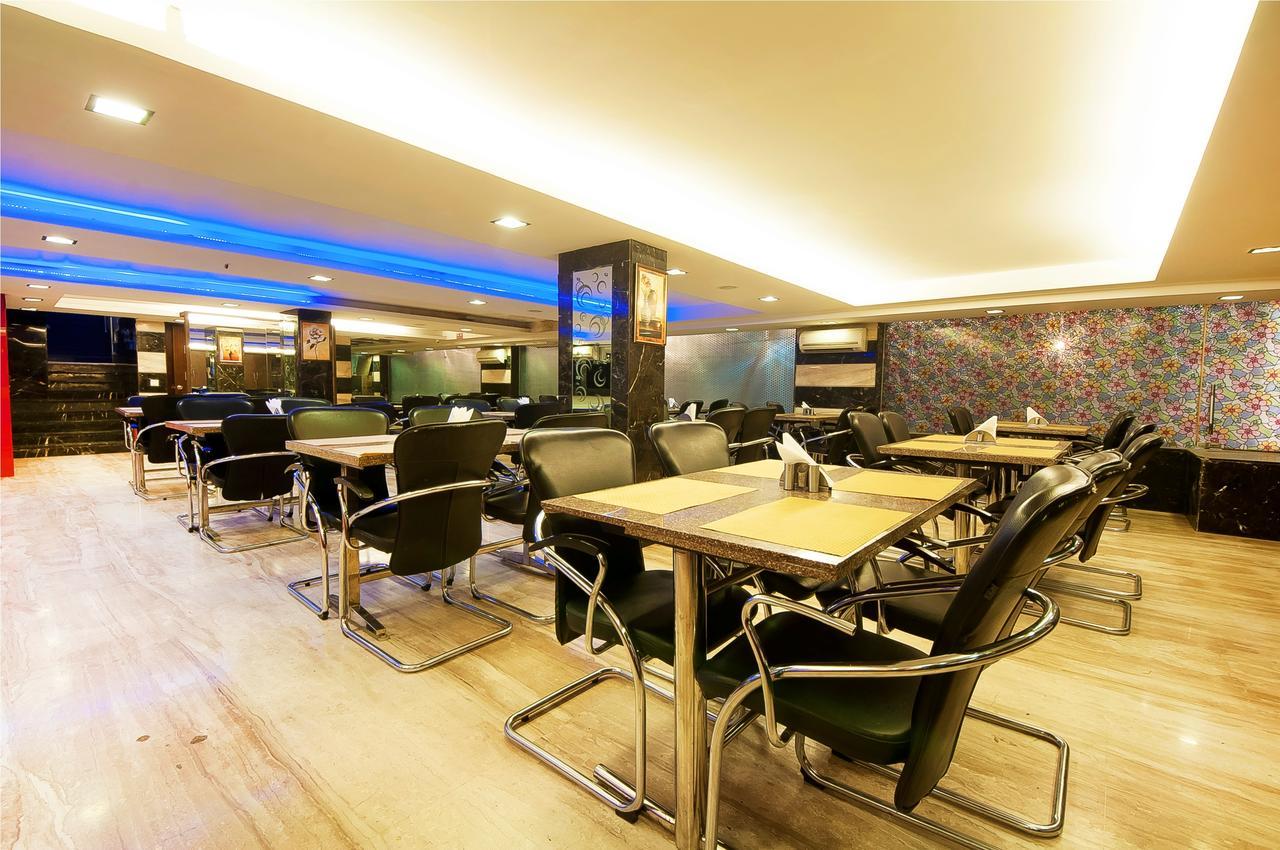 Hotel Amaltas International - Delhi-16 New Delhi Bagian luar foto