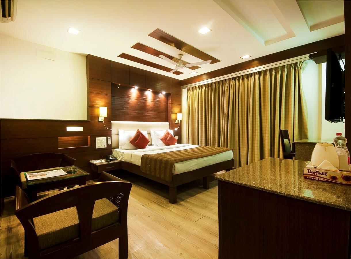 Hotel Amaltas International - Delhi-16 New Delhi Bagian luar foto