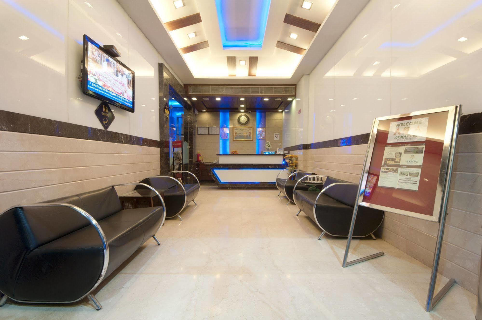 Hotel Amaltas International - Delhi-16 New Delhi Bagian luar foto