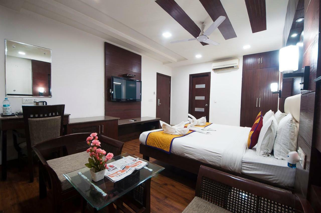 Hotel Amaltas International - Delhi-16 New Delhi Bagian luar foto