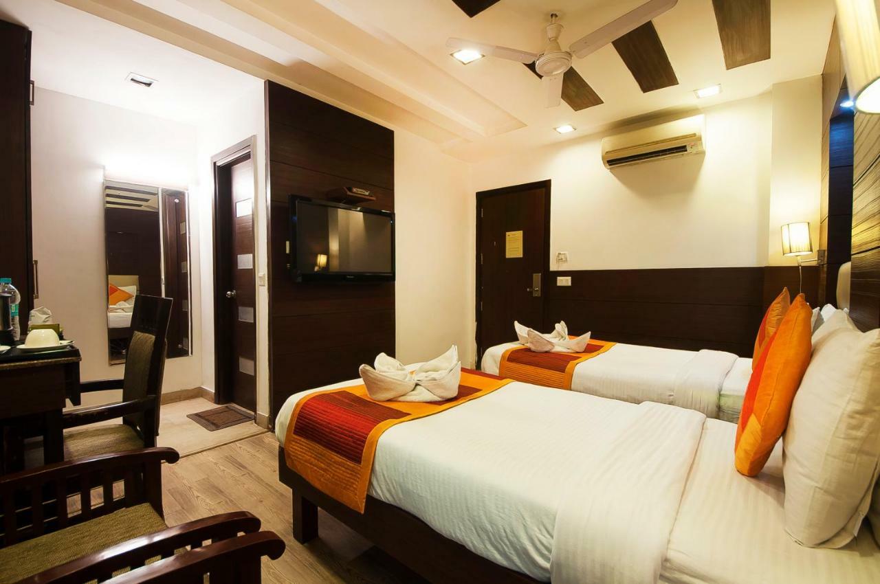 Hotel Amaltas International - Delhi-16 New Delhi Bagian luar foto
