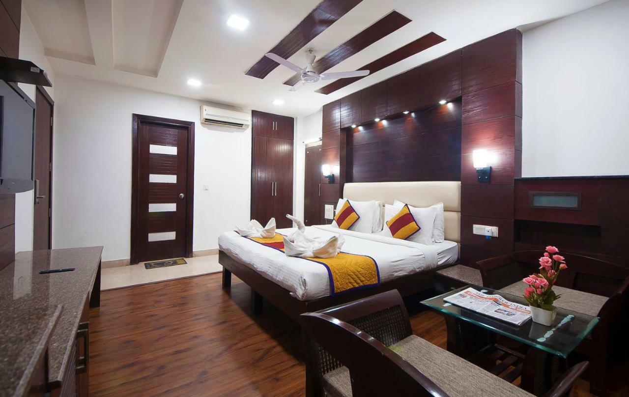 Hotel Amaltas International - Delhi-16 New Delhi Bagian luar foto